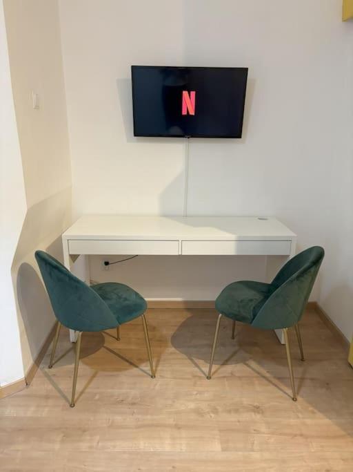 Tiny Studio Quinet Bukarest Exteriör bild